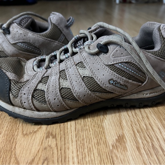 COLUMBIA HIKING SHOES SIZE 7 - Picture 3 of 7